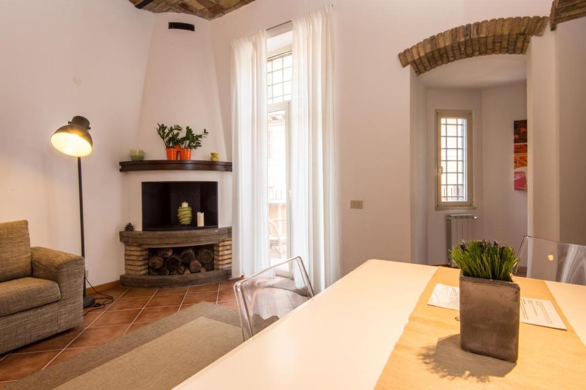 Barberini Cozy Terrace Apartment Рим Екстериор снимка