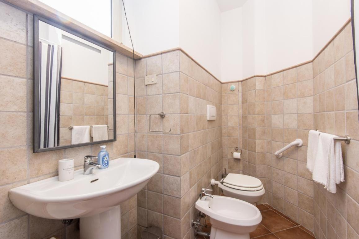 Barberini Cozy Terrace Apartment Рим Екстериор снимка